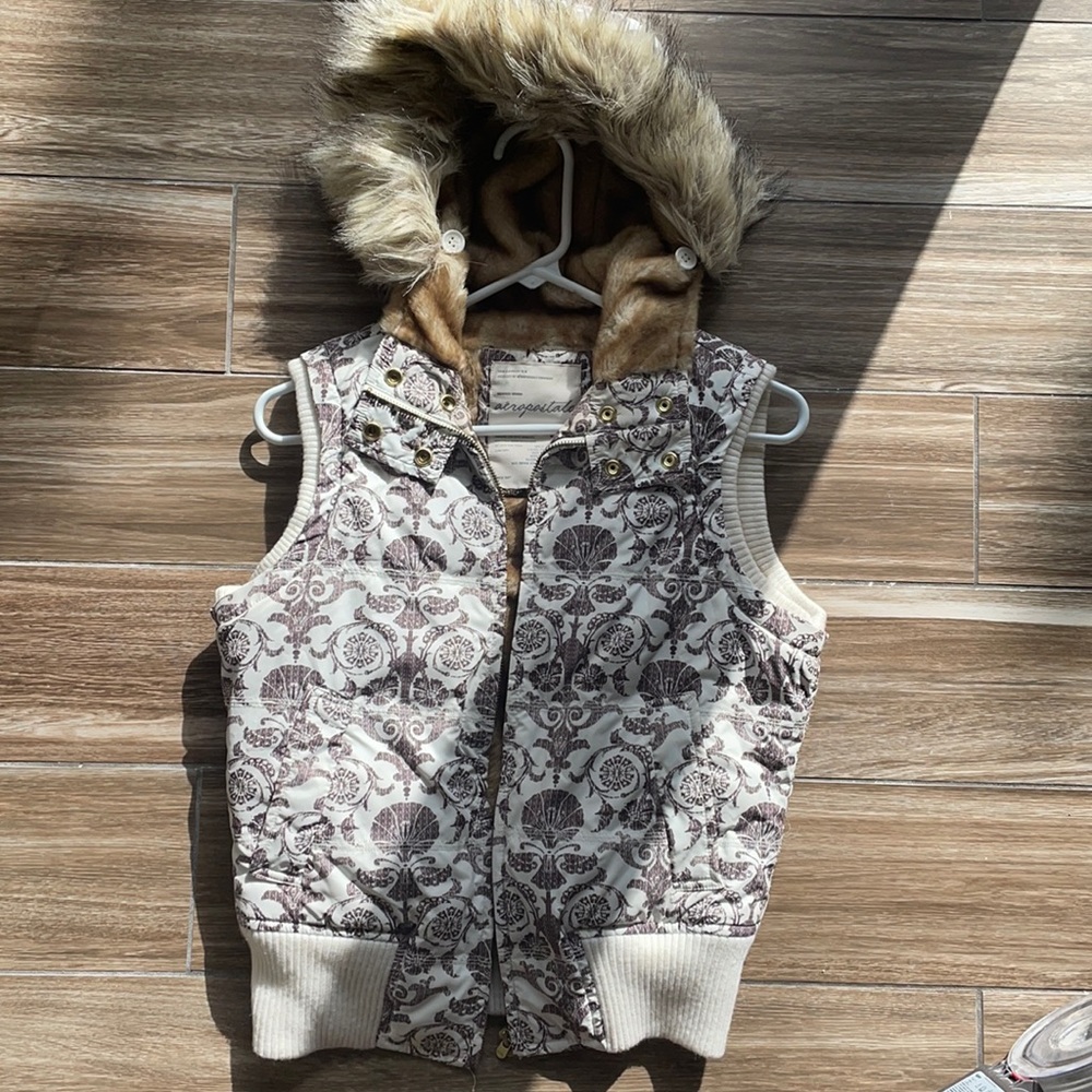 Aerospostale vest